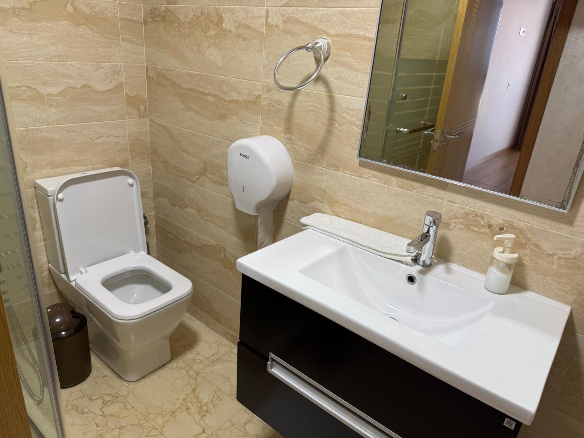 Seafront 2 Bedrooms Flat طنجة المظهر الخارجي الصورة